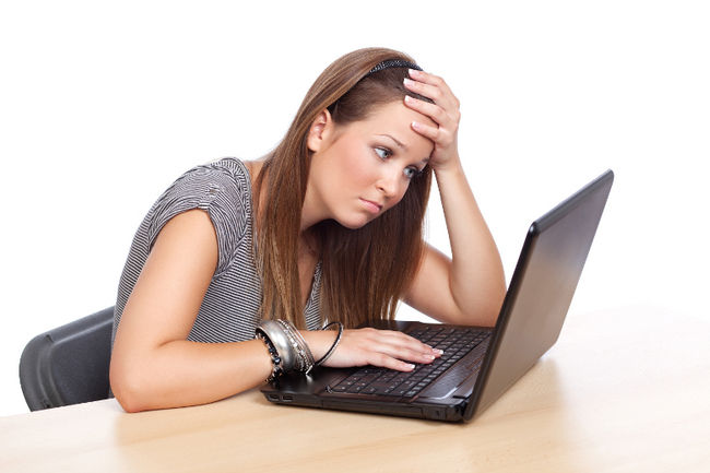 Cách tự sửa laptop bị sập nguồn liên tục